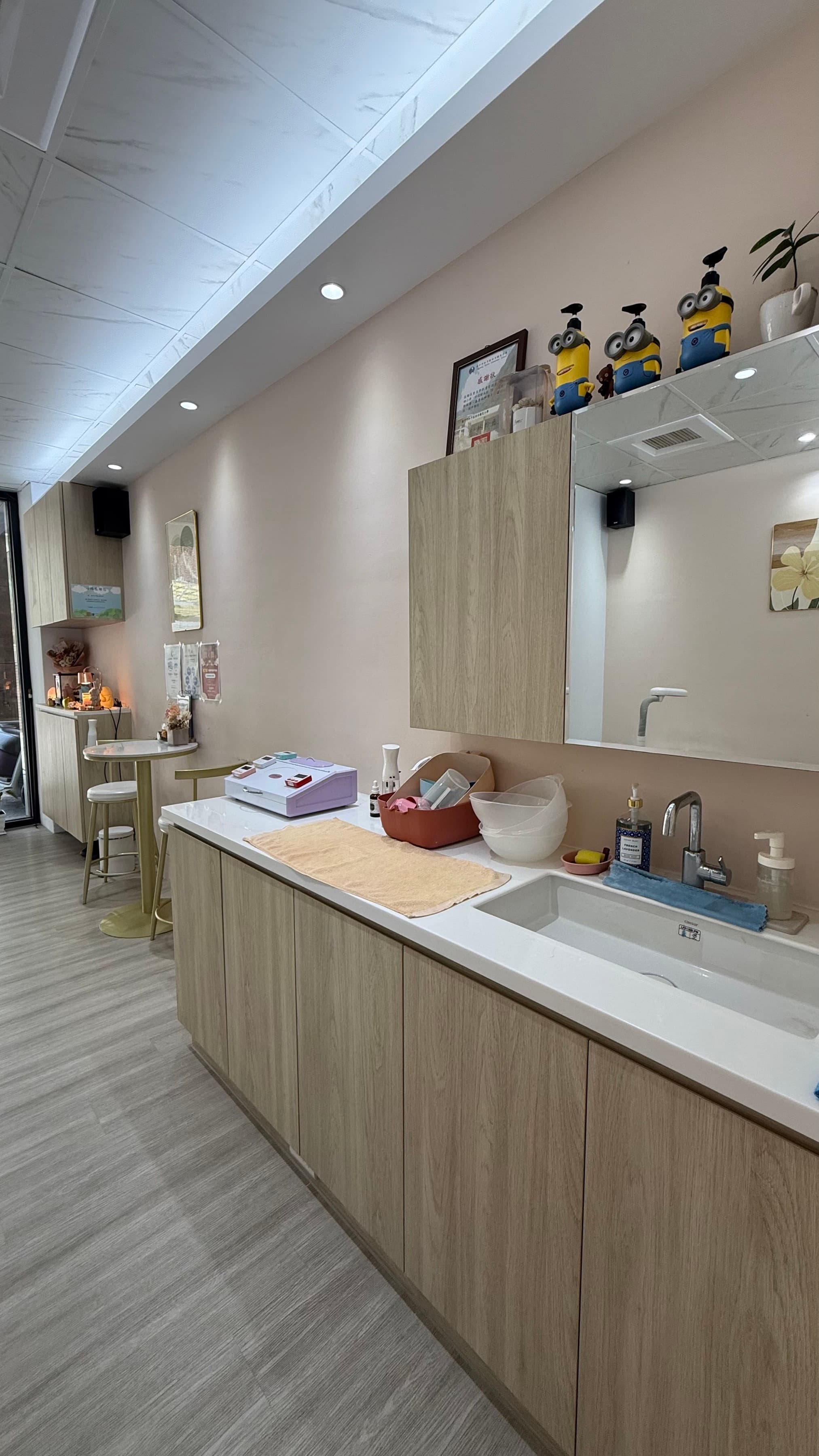 辰皙美學·一樓店面·美容床空間 設備照片 3